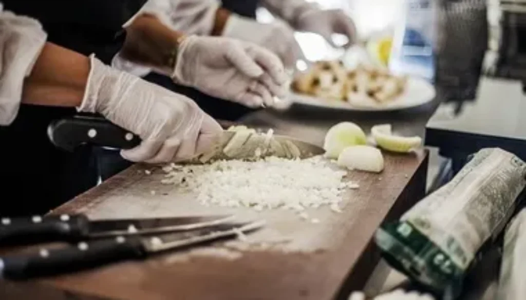 4 Ways to Determine the Best Menu Prices for Your Restaurant